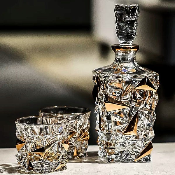 Bohemia Gold-Accented Crystal Whisky Decanter Set （Style:  Glasses with Decanter Set）Options:  2x Glasses