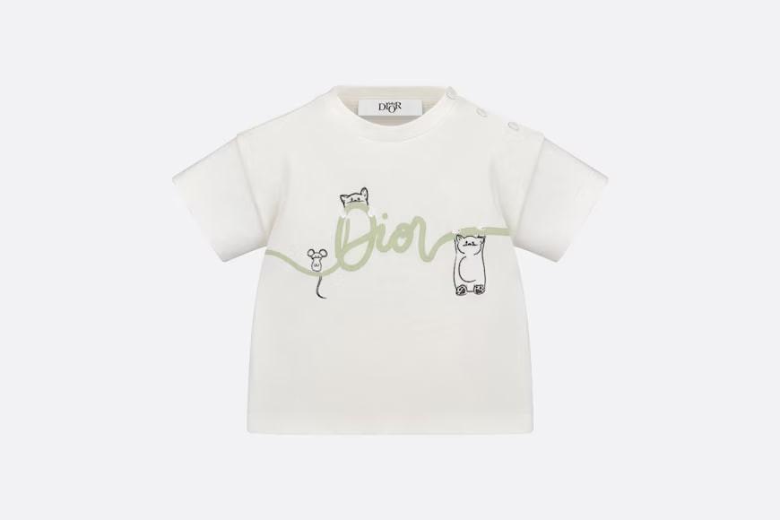 Buy a T-shirt.  Ivory cotton plain cloth.  Numbering: 3WBM43TEEC_Y013