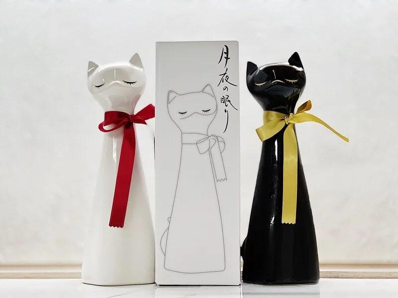 Chiyo Kotobuki's Night Sleep Black and White Cat Combo