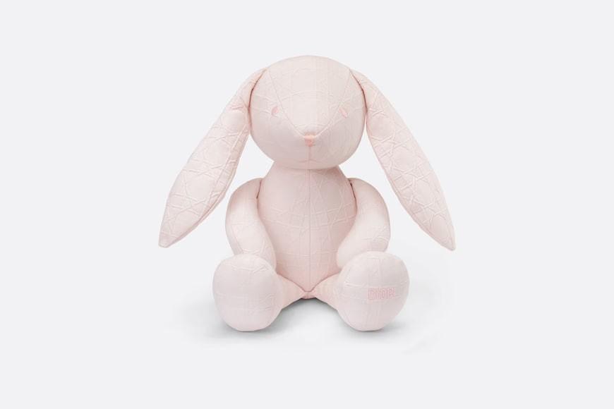 Rabbit hair doll.  Light pink Cannage rattan case cotton canvas.  Numbering: 3SBP31DDOM_Y353